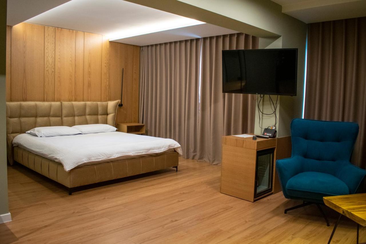 Bocca Hotel Корча Екстер'єр фото