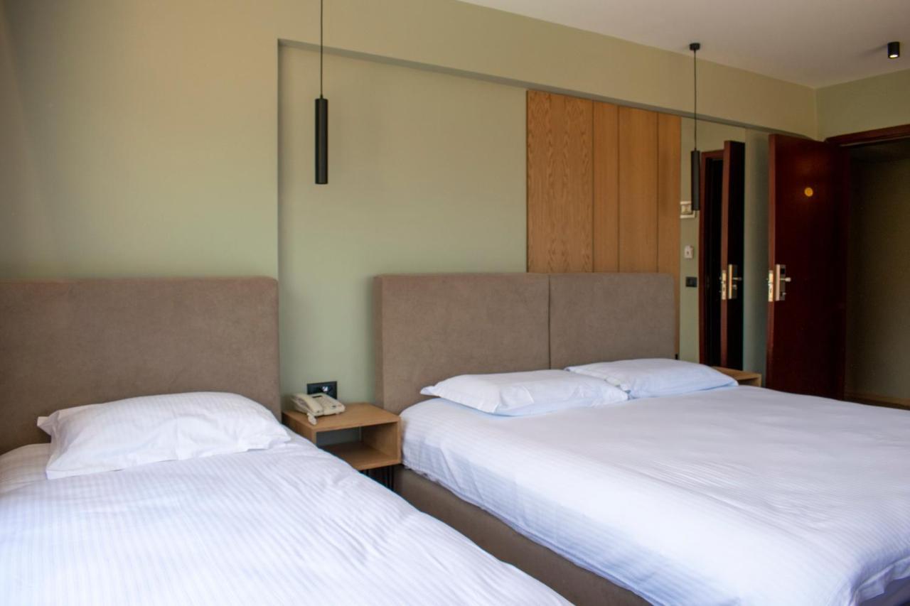 Bocca Hotel Корча Екстер'єр фото