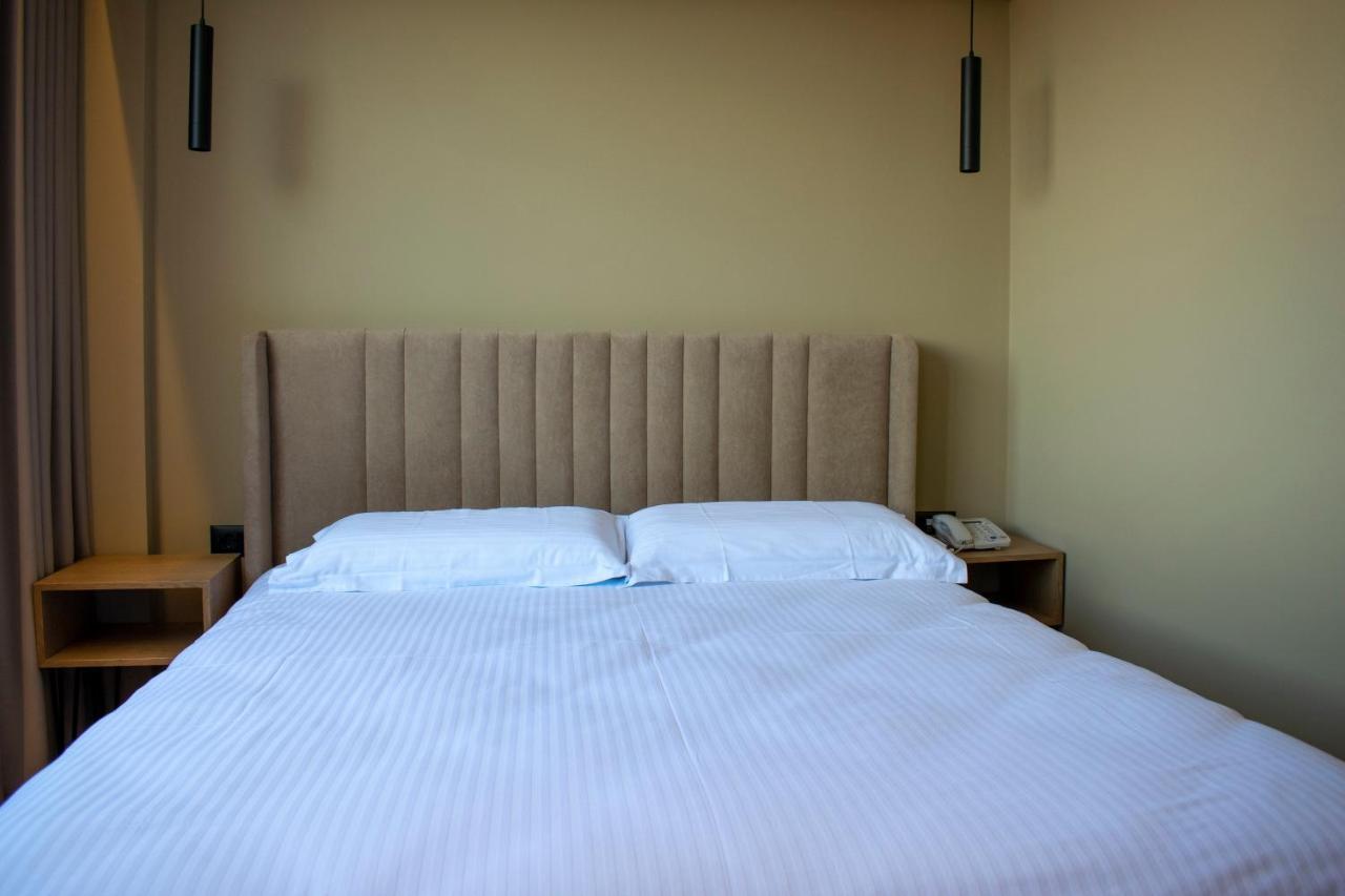 Bocca Hotel Корча Екстер'єр фото
