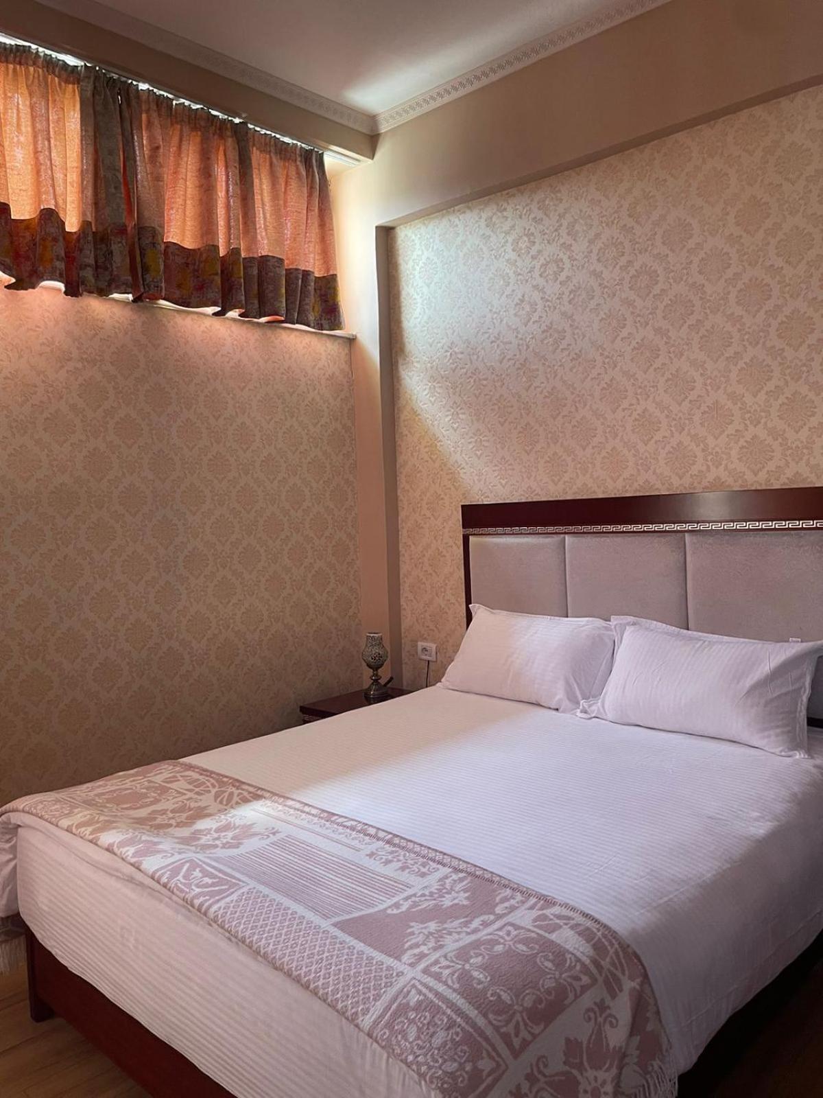 Bocca Hotel Корча Екстер'єр фото